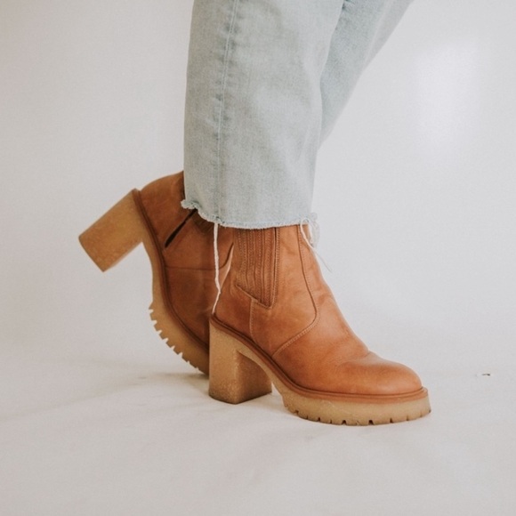 Free People James Chelsea Boots - Picture 8 of 9